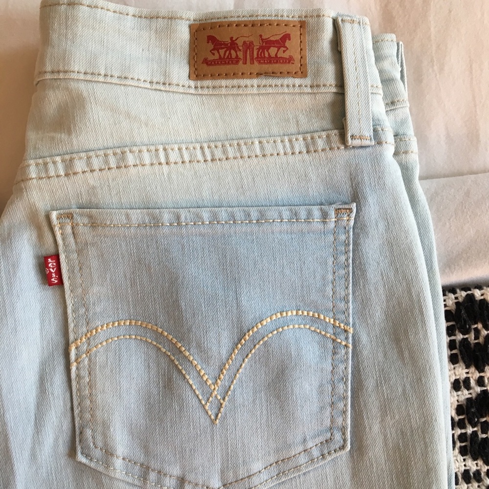 Levi’s Multi Color Light Wash Bootcut Jeans Sz. 7